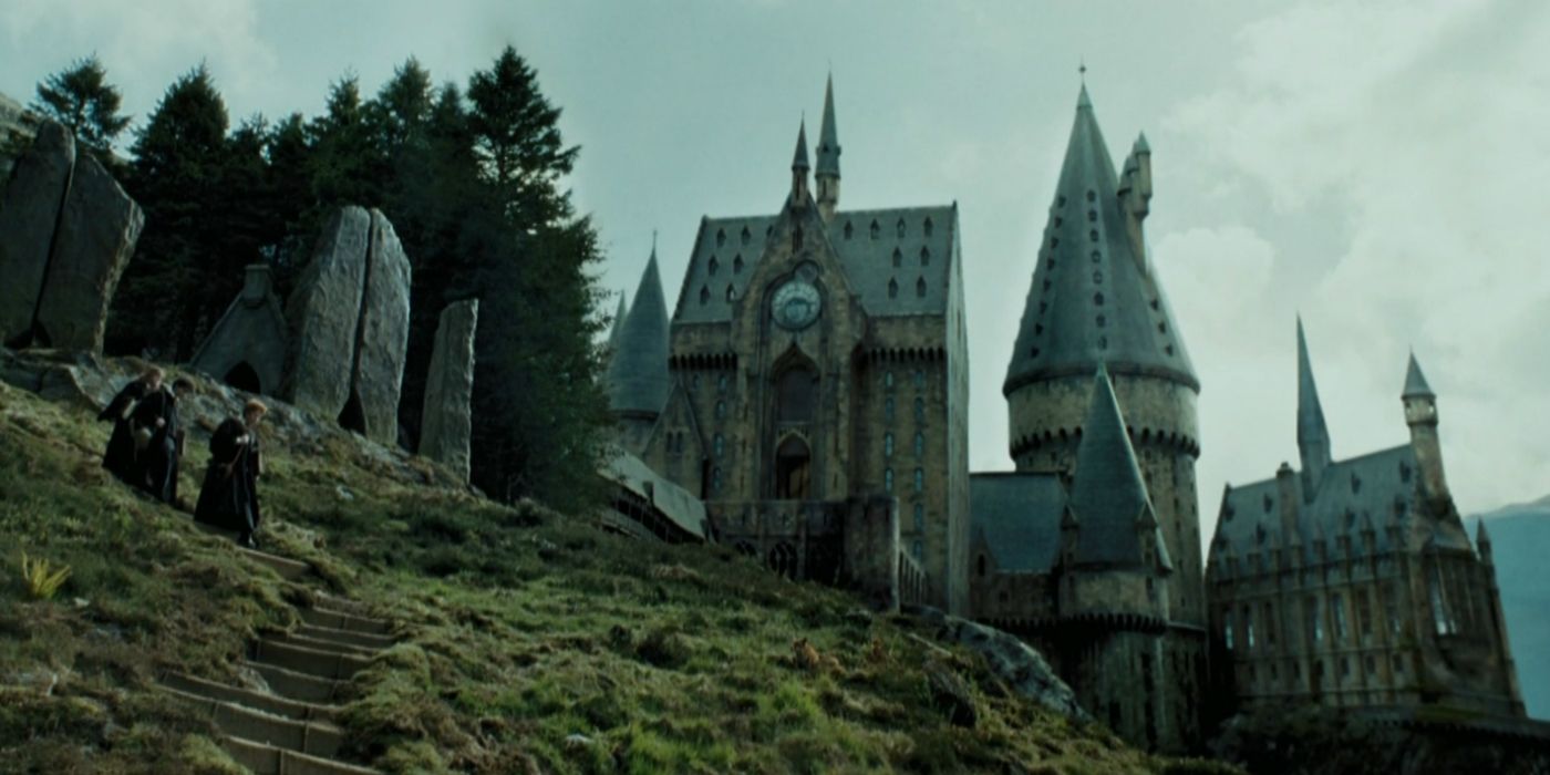 5 Reasons Wed Want To Live In Harry Potters World (& 5 We Wouldnt)