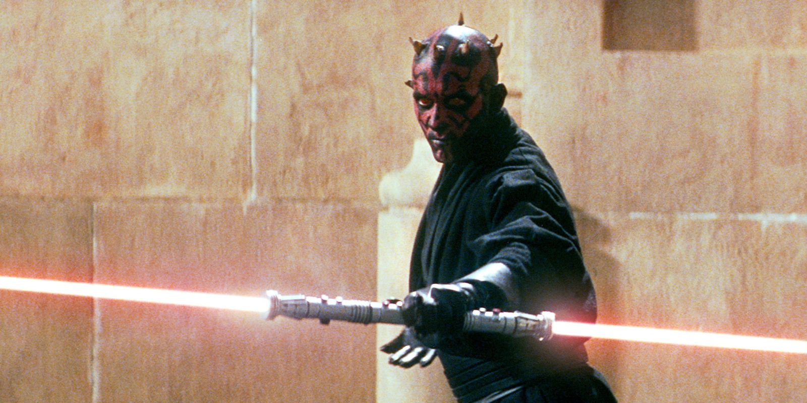 Star Wars Darth Maul & 7 Other Characters With Unconventional Lightsabers