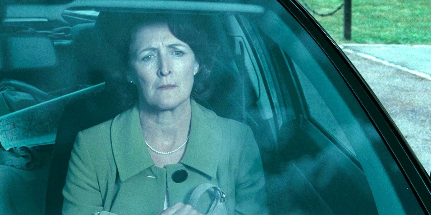 Aunt Petunia in the car in Harry Potter and the Deathly Hallows