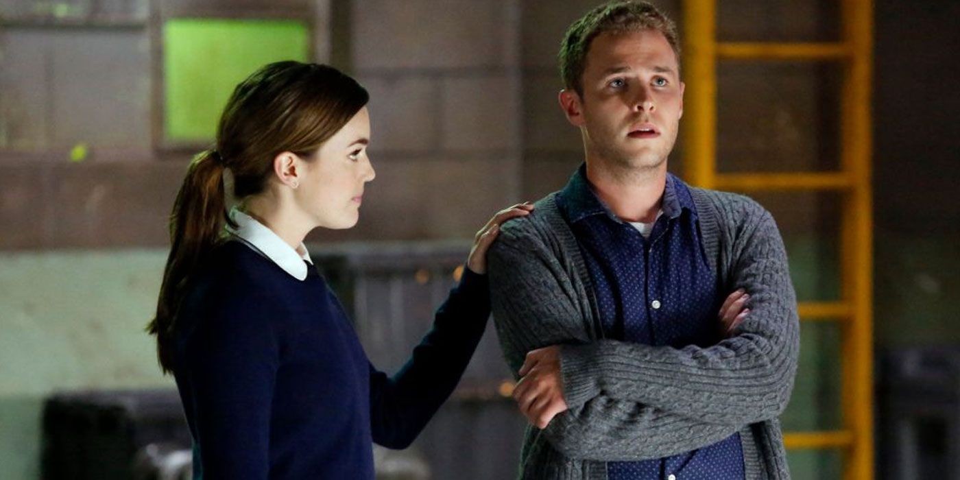 Agents Of Shield Cast Fitzsimmons Not Cursed Screen Rant