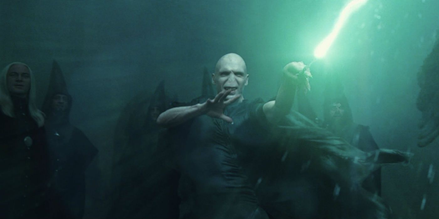 Harry Potter 10 Things About Voldemort That Make No Sense