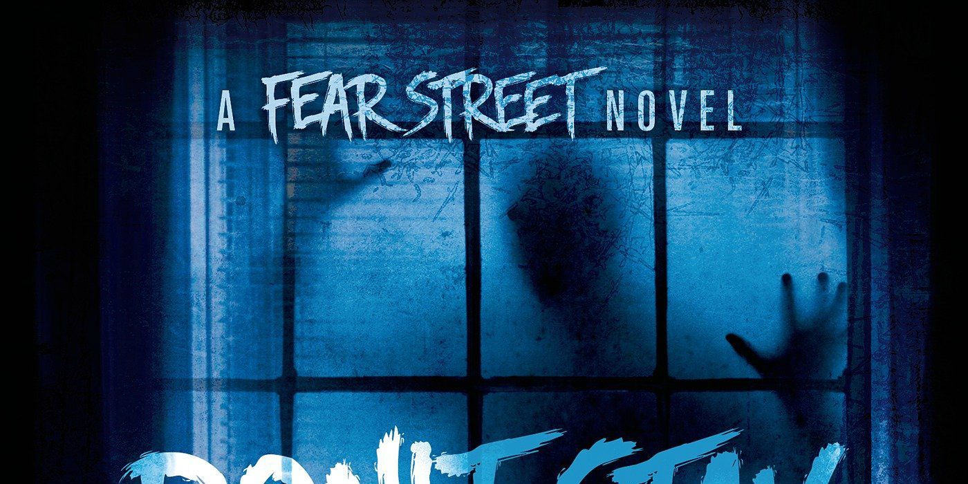 Don t be stay. Fear Street надпись. Улицы страха названия. Улица страха книга.