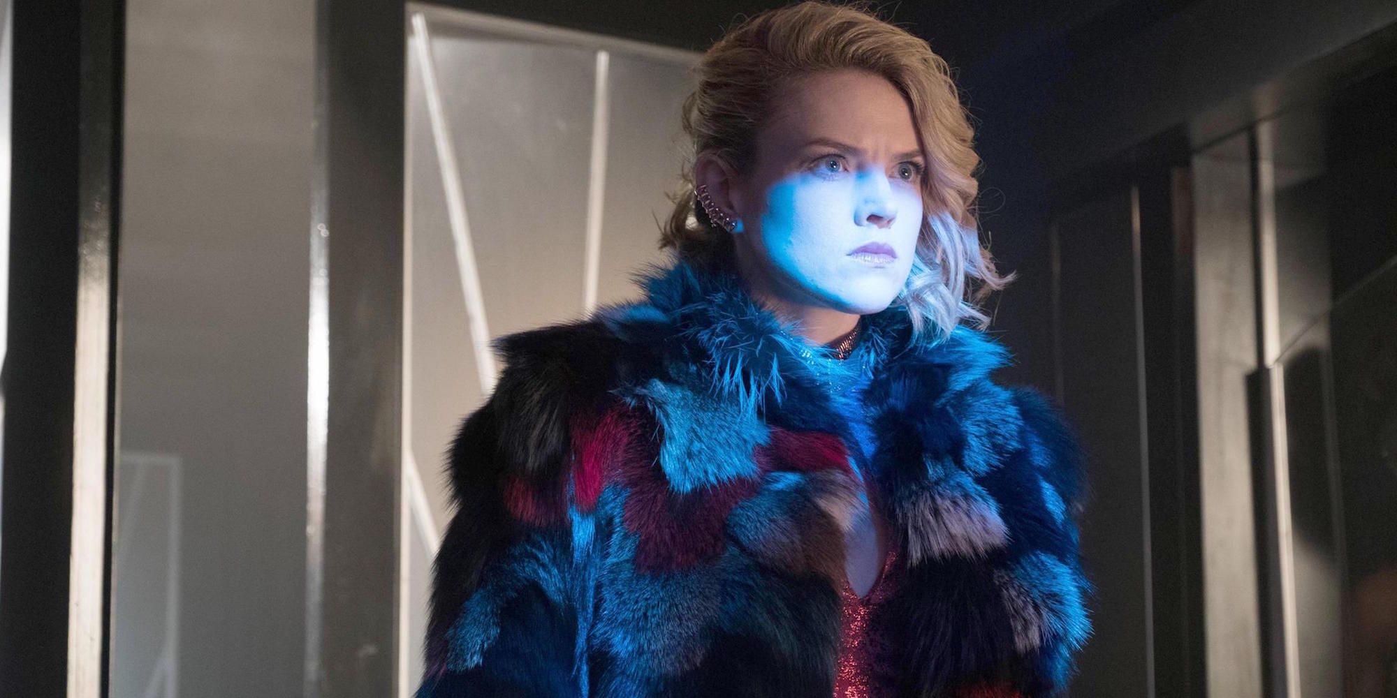 Gotham Image Hinting At Harley Quinn? Screen Rant