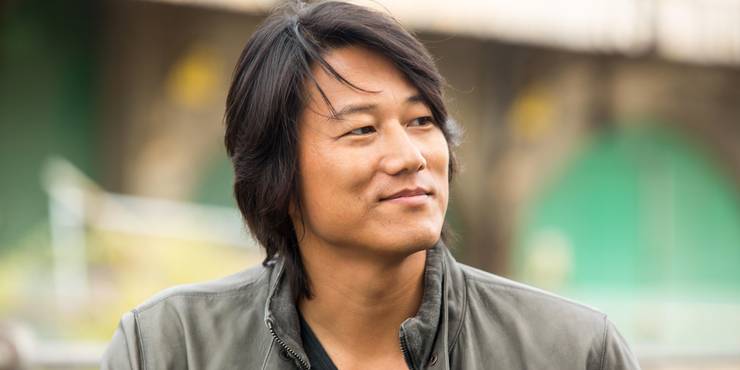 How The Fast & Furious Franchise Is Killing Itself 11 Han Seoul Oh in Fast and Furious.jpg?q=50&fit=crop&w=740&h=370&dpr=1