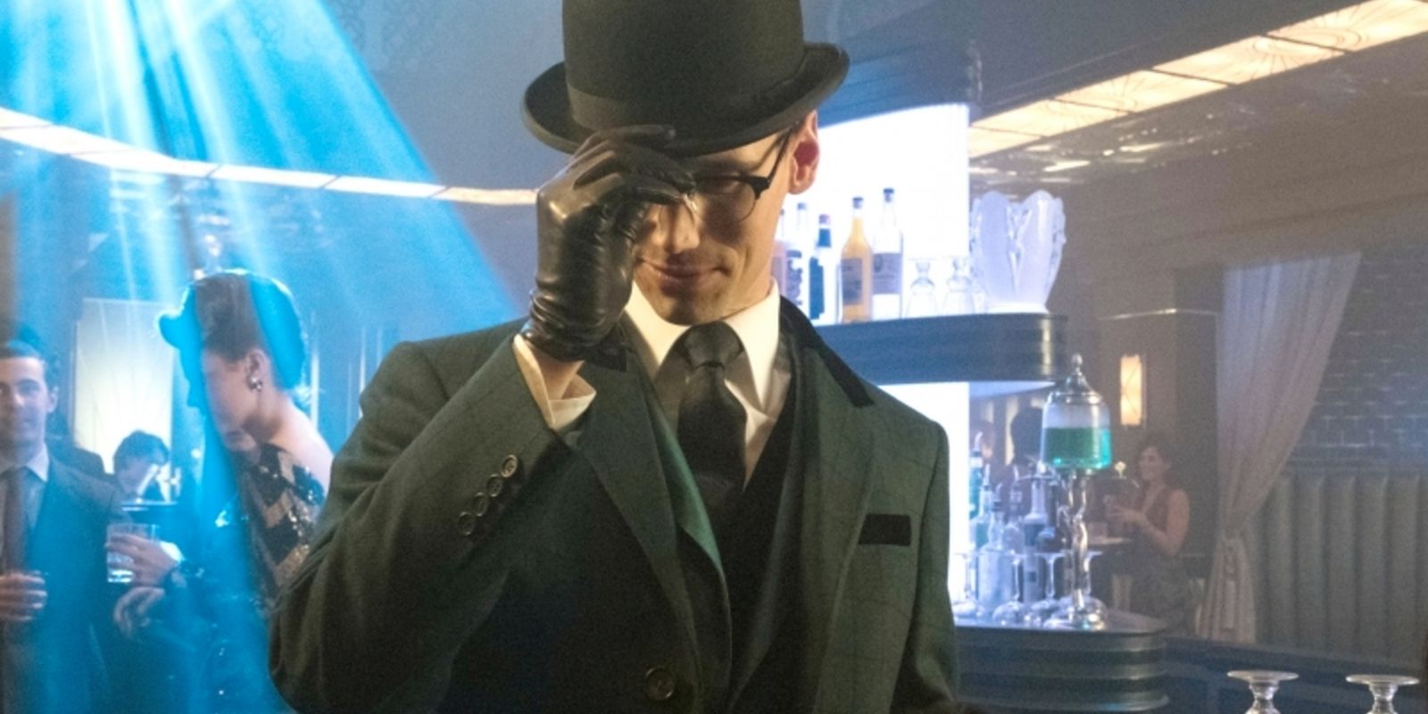 Gotham 10 Times The Riddler Was Actually Nice Screenrant