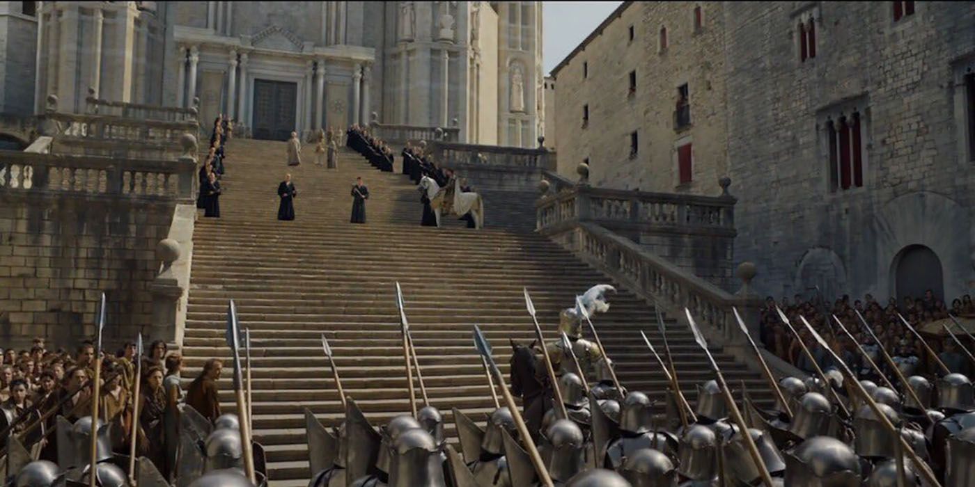 Game of Thrones Set Photos Tease King's Landing | Screen Rant