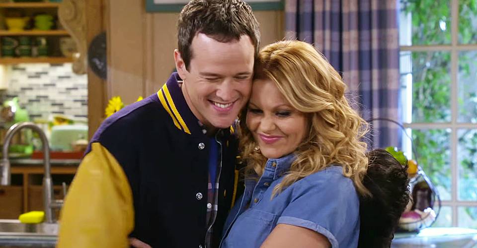 Fuller House Dj Ending Up With Steve Explains Why The Spinoff Failed