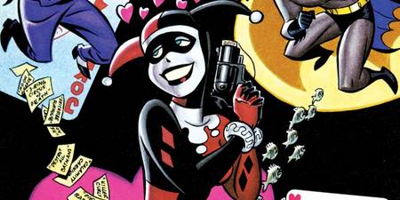 Harley Quinn fegyvert tart a képregényekben