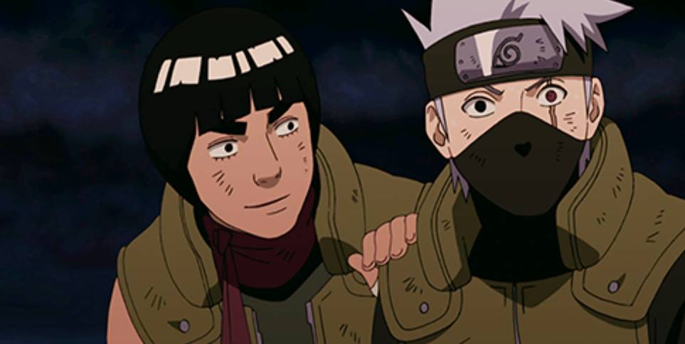 Guy legt seine Hand auf Kakashis Schulter in Naruto Shippuden