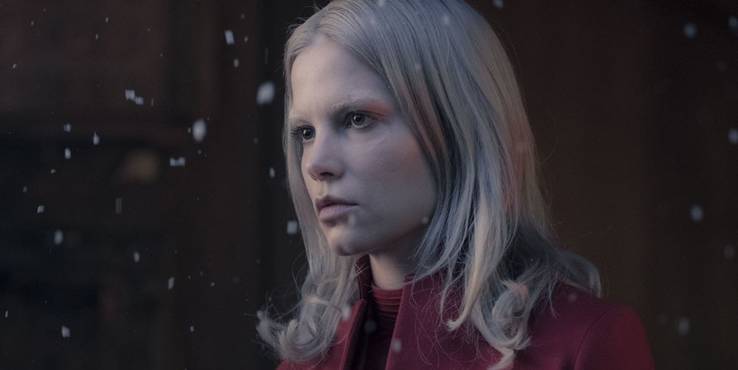 Девушка, которая застряла в паутине