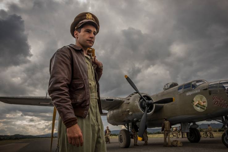 Джордж Клуни в военном сериале 3