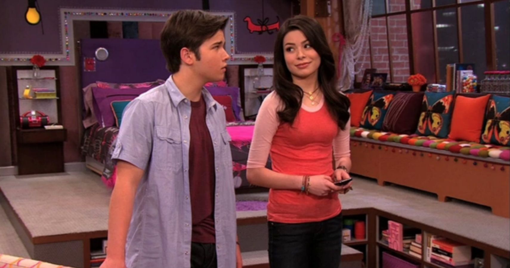 5 Couples That Hurt Teen Nick Shows (And 5 That Saved Them)