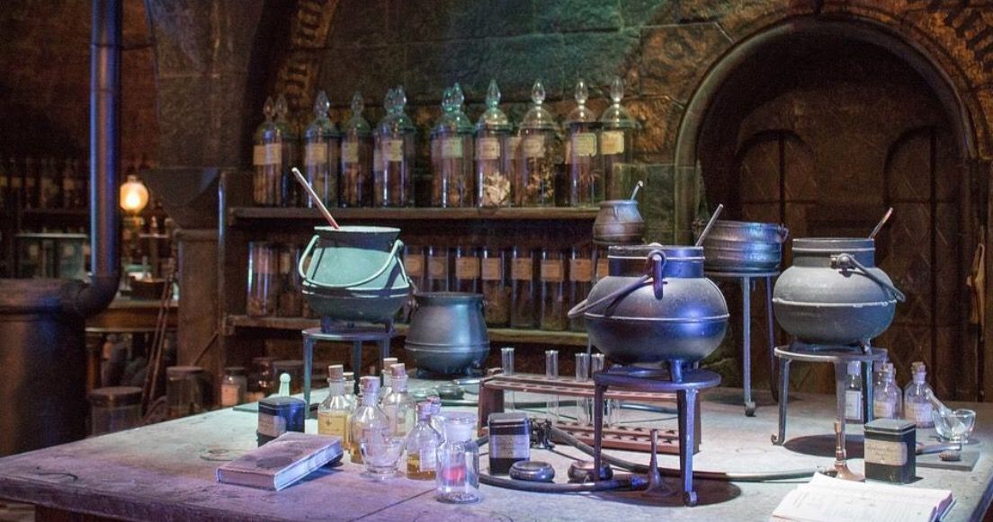 10 Incredible Stores From Diagon Alley The Harry Potter Movies Leave Out