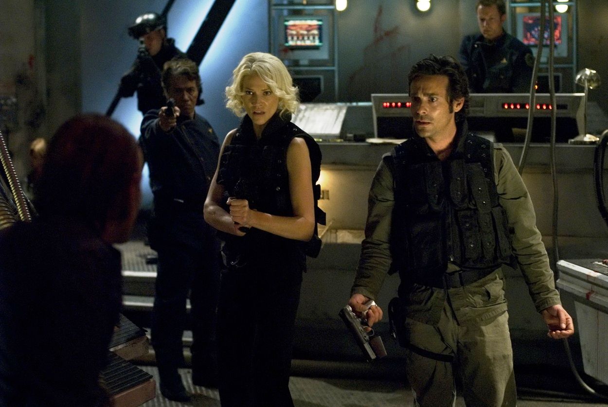 Battlestar Galactica 10 Storylines That Hurt The Series (And 10 That Saved It)