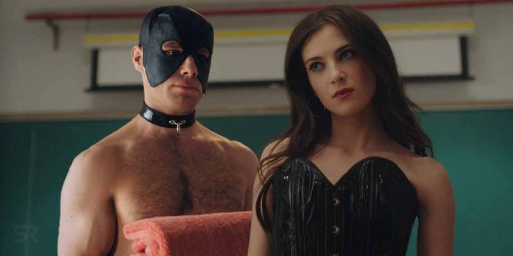 BONDiNG: 4 Things About BDSM They Portrayed Accurately (& 6 Things They Got Wrong)