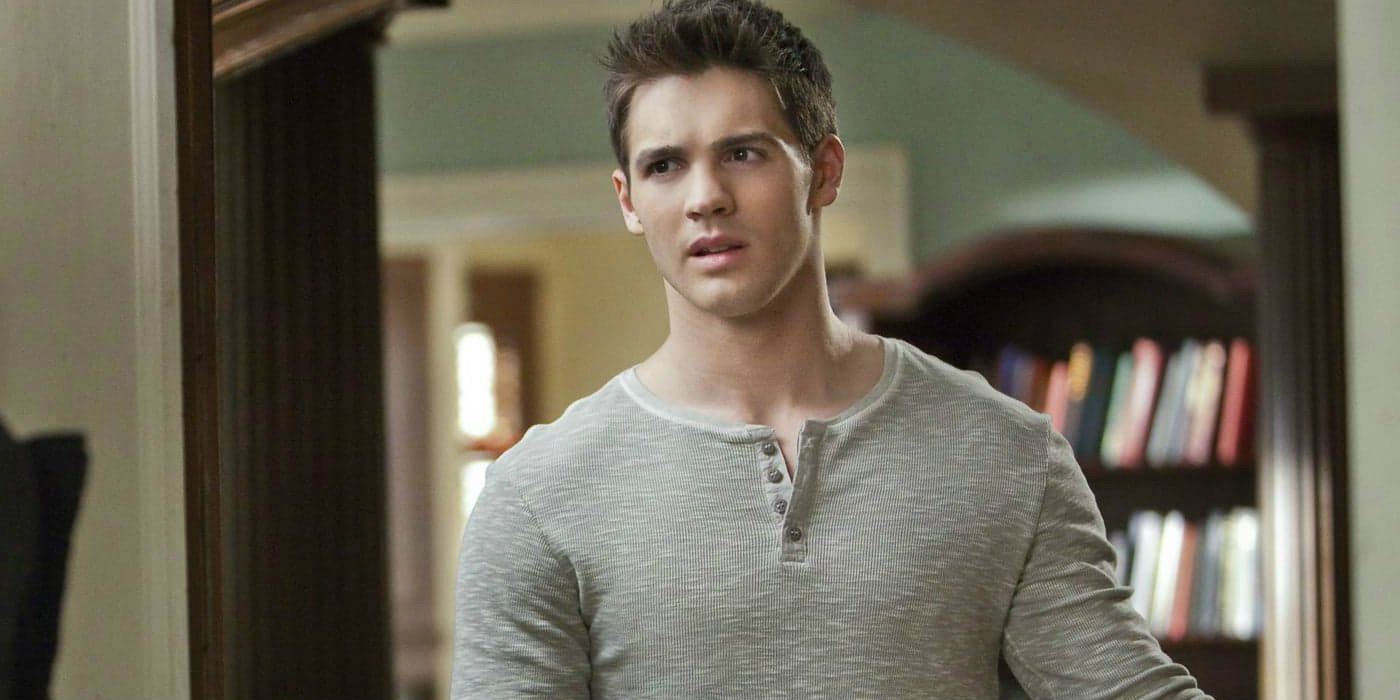 The Vampire Diaries Every Main Character Ranked By Intelligence