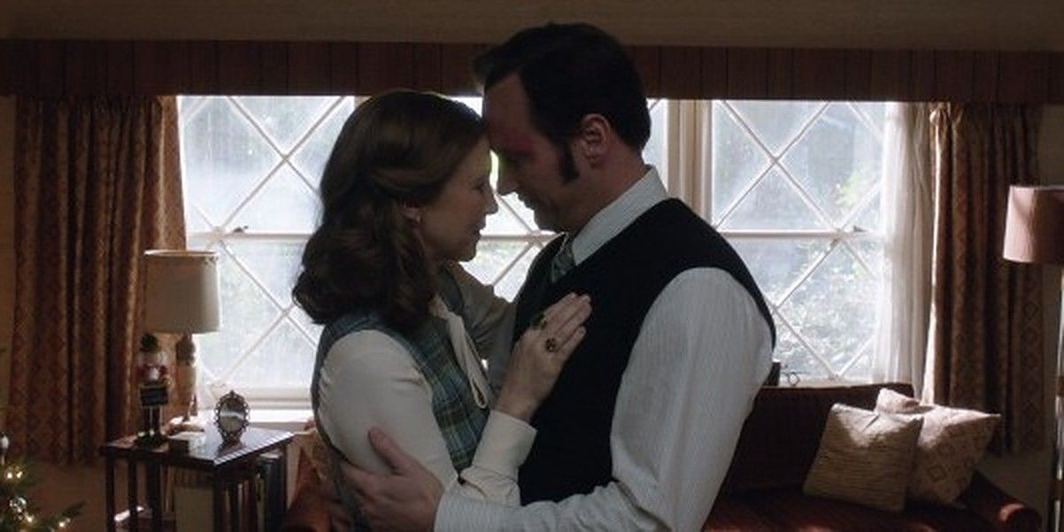 6 Things The Conjuring Series Does Better Than Annabelle (& 4 It Doesn’t)