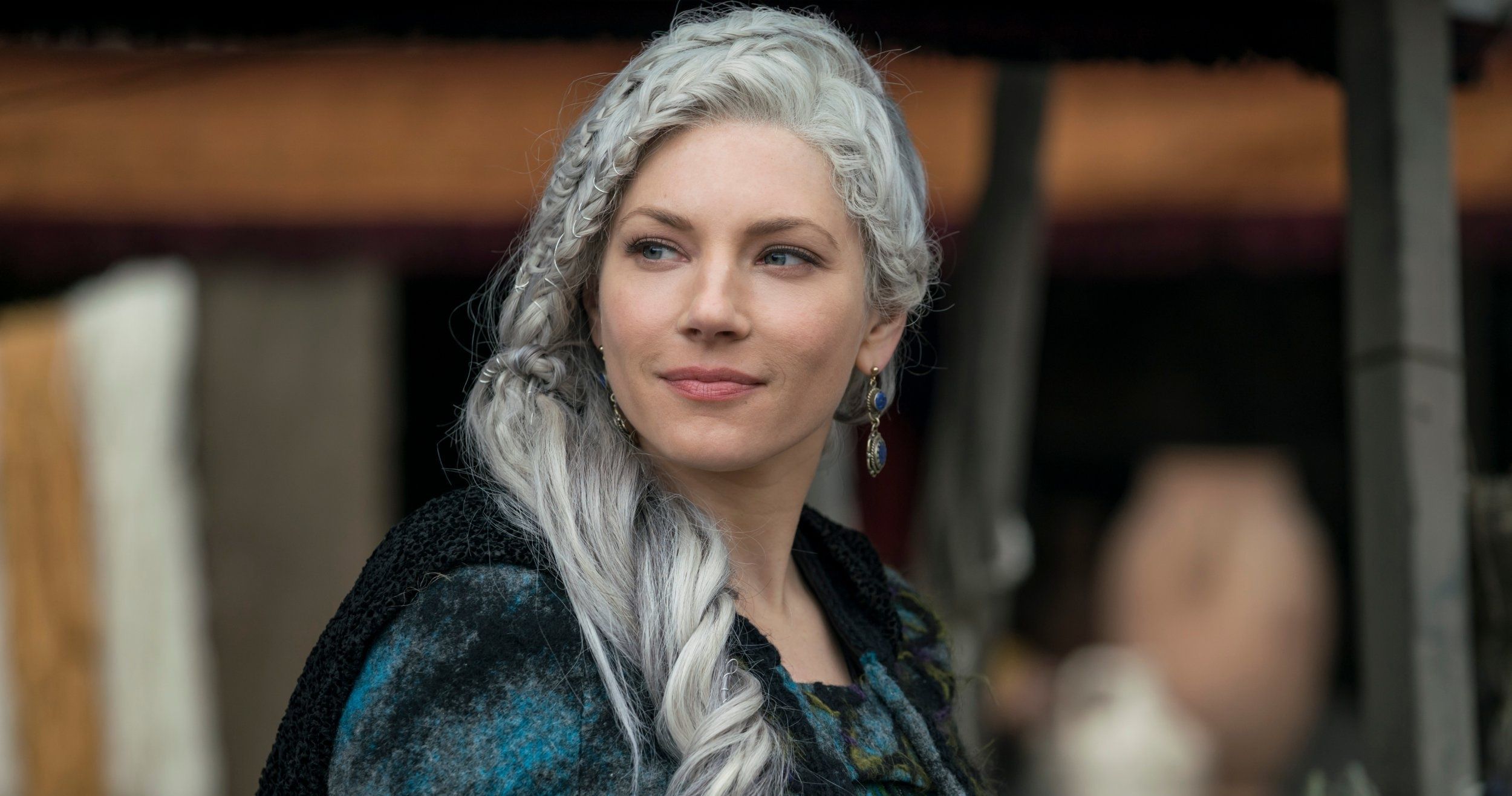 Lagertha Vikings Actress - Lagertha Dedicates Winnick Katheryn | Keyriskey