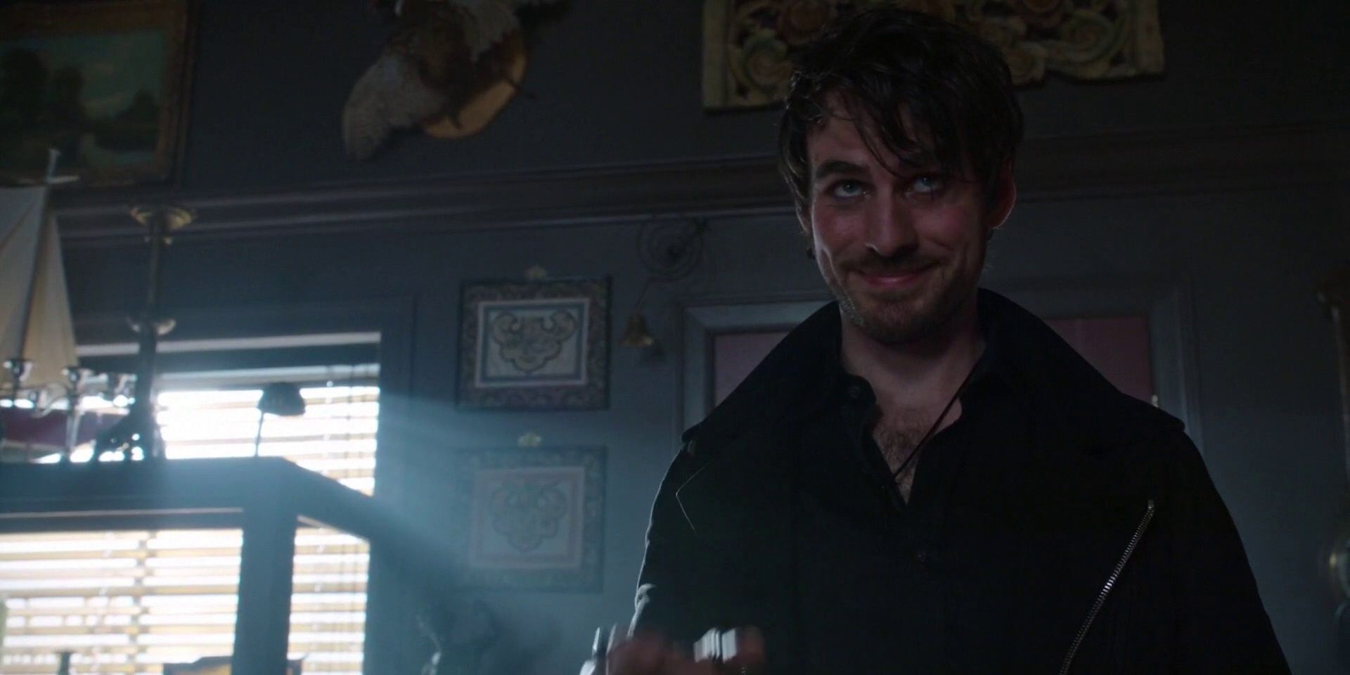 Once Upon A Time 5 Times Captain Hook Was A Hero (& 5 Times He Was A Villain)