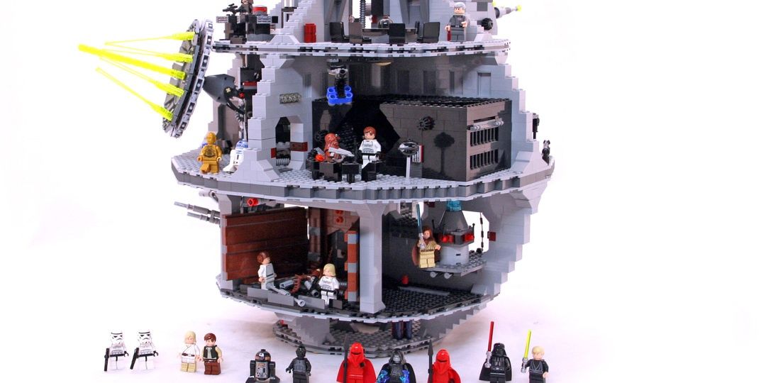 The 10 Biggest Star Wars Lego Sets (And How Many Pieces Are In Each)