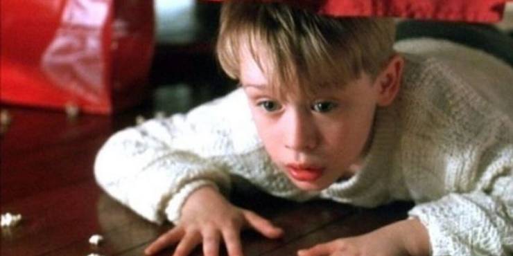 A Christmas Story Vs Home Alone 5 Reasons Ralphie Parker Is Just The Worst 5 Reasons Kevin Mccallister Is