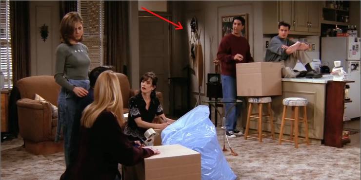Friends 10 Hidden Details About Chandler Joey S Apartment