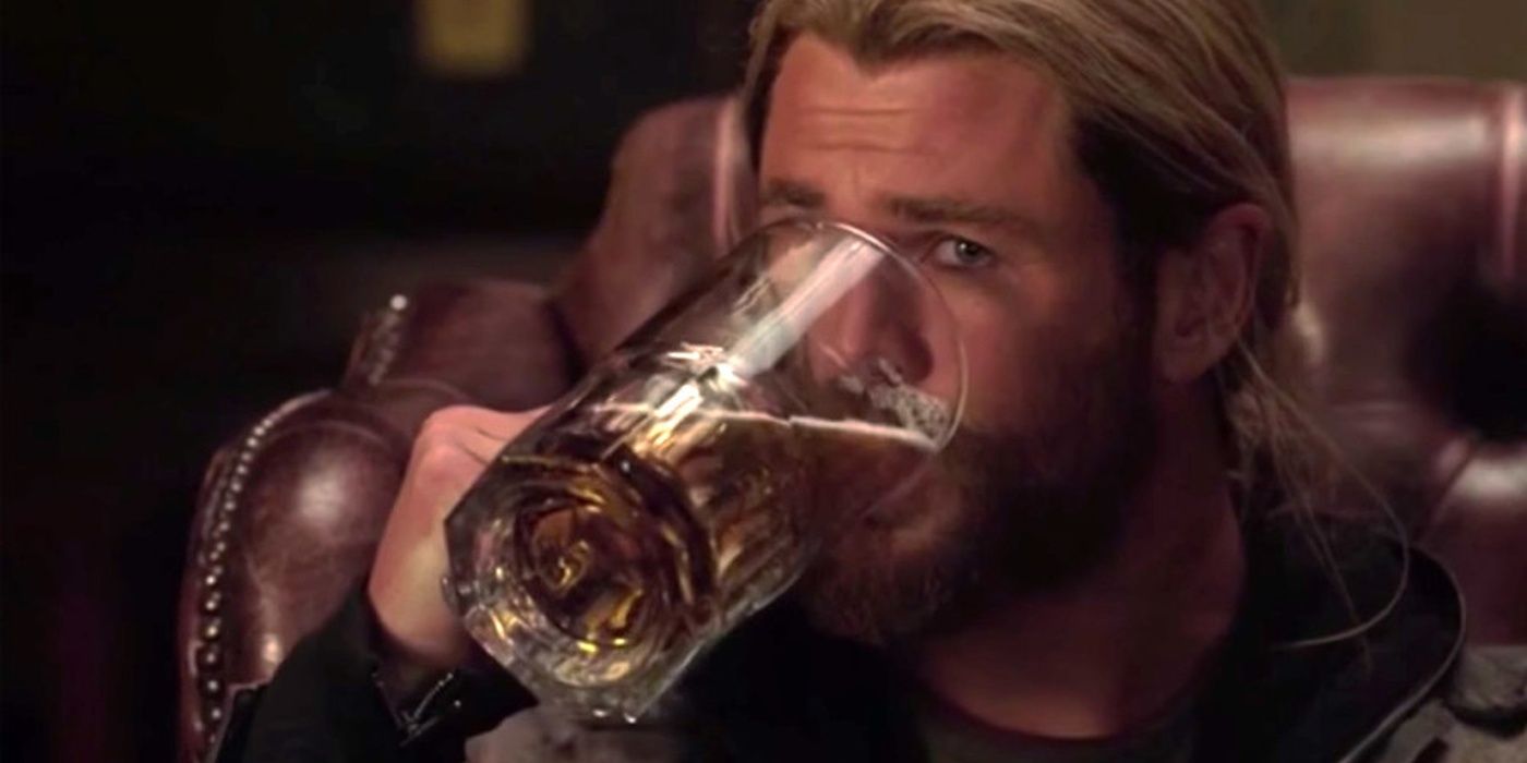 10 Thor Mannerisms From The Comics Chris Hemsworth Nails
