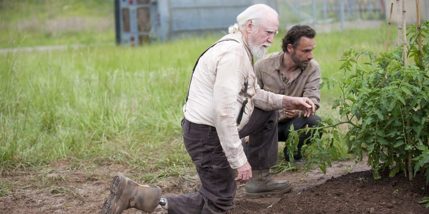 Rick and Hershel farming in The Walking Dead e1582579094315