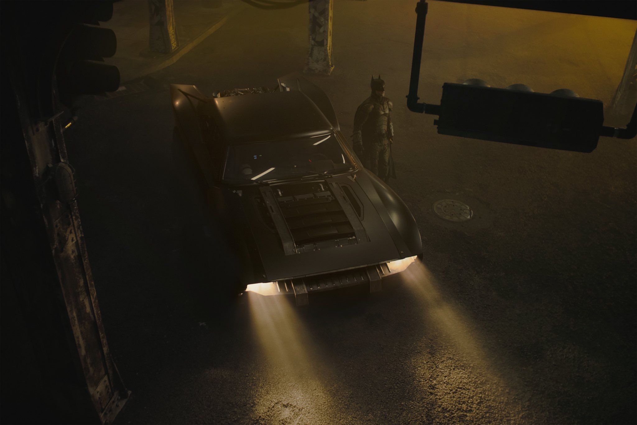 The Batman Robert Pattinsons Batmobile Revealed In Official Photos