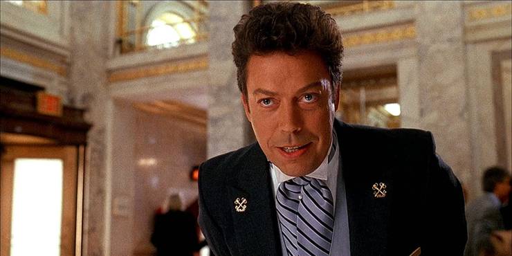 Tim Curry Is Home Alone 2 S Secret Weapon Screen Rant Tim Curry Is Home Alone 2 S Secret Weapon Screen Rant
