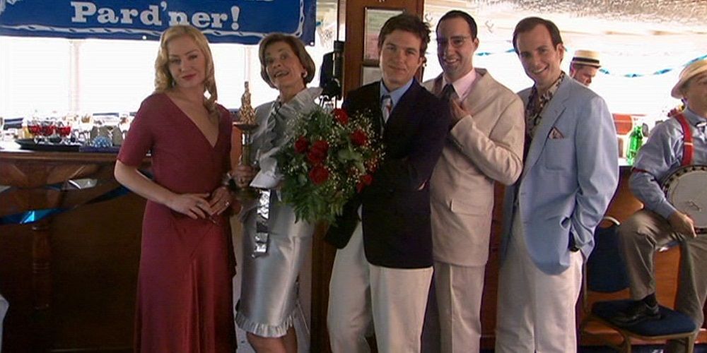 Arrested Development 10 Things You Forgot From The First Episode