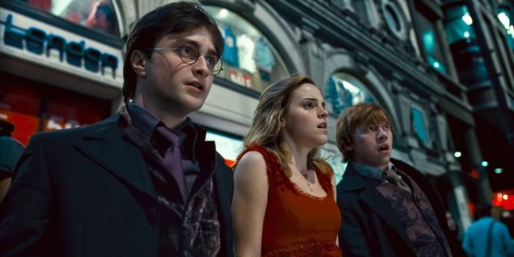 Daniel Radcliffe, Emma Watson, i Rupert Grint w Harry Potter and the Deathly Hallows Part 1