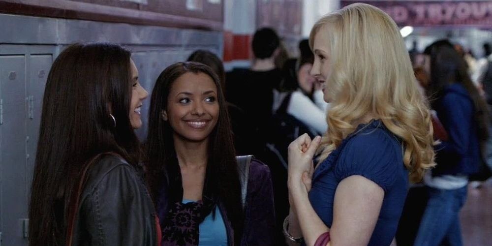 The Vampire Diaries 10 Book To Show Differences Nobody Talks About