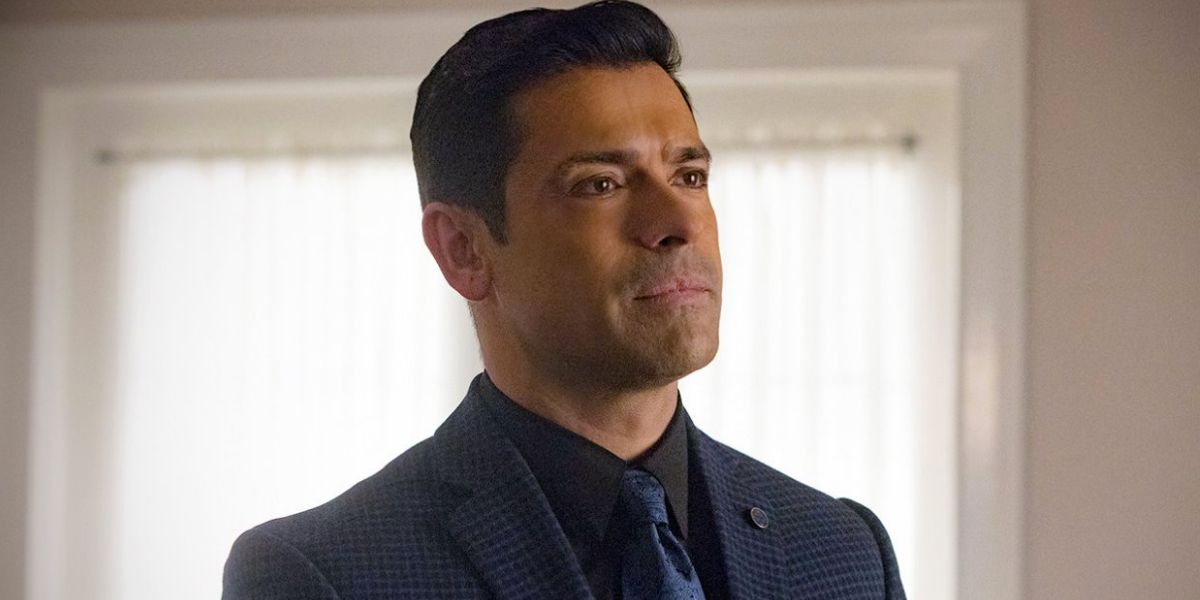 Hiram Lodge considers his next move in Riverdale