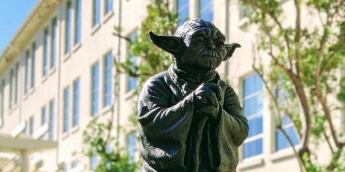 blockbuster yoda statue