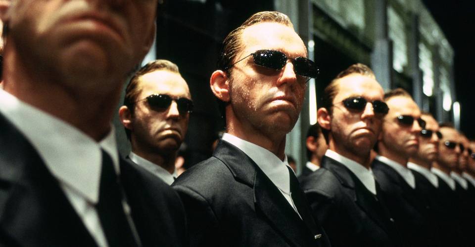 https://static3.srcdn.com/wordpress/wp-content/uploads/2020/09/Hugo-Weaving-As-Agent-Smith-In-The-Matrix.jpg?q=50&fit=crop&w=960&h=500&dpr=1.5