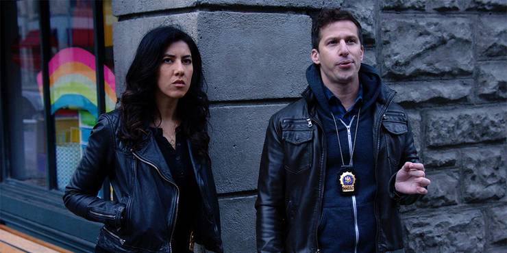 Brooklyn Nine-Nine: 5 Worst Things Jake and Rosa Did To Each Other 8 Brooklyn Nine-Nine: Jake and Rosa's friendship