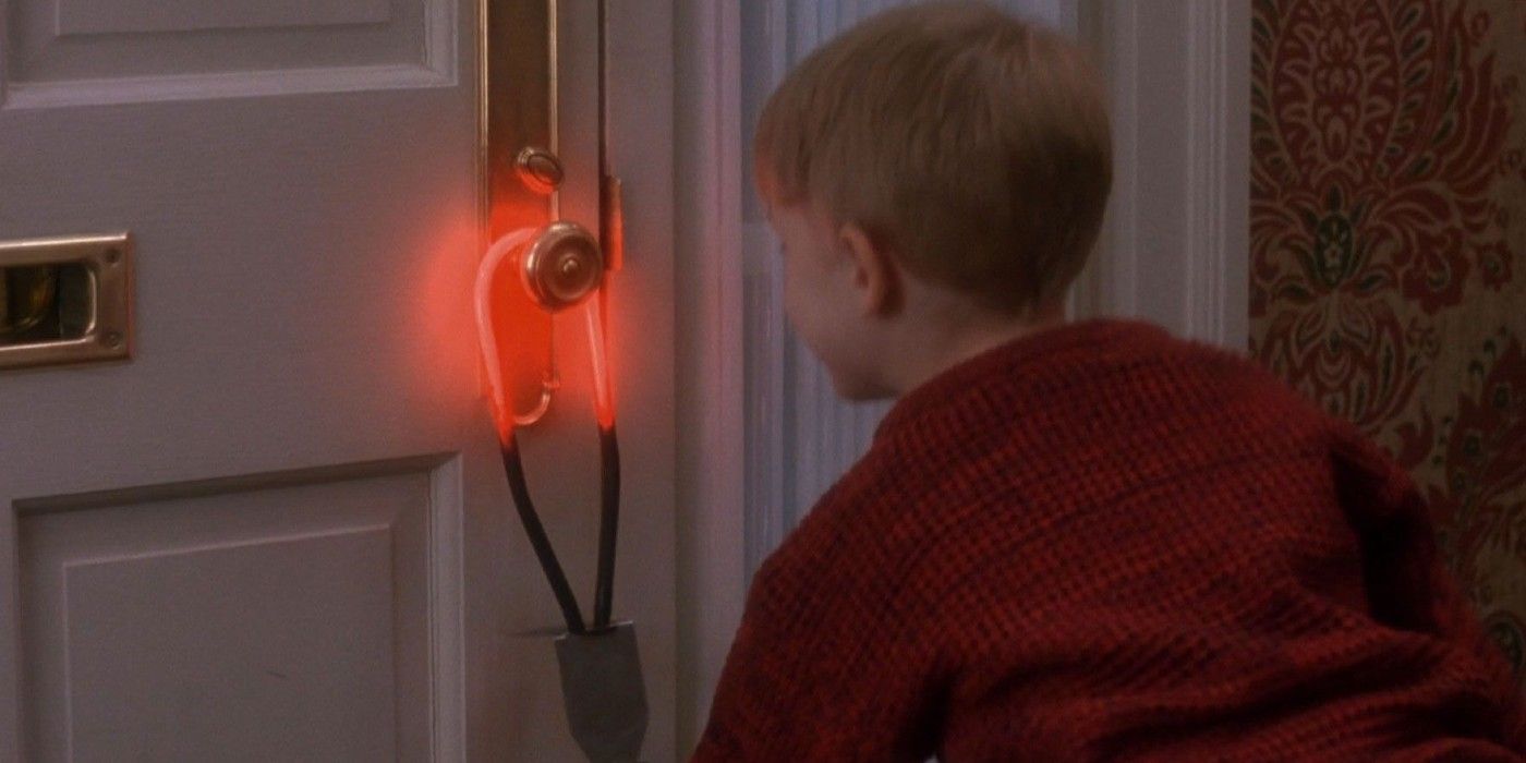 Home Alone 10 Continuity Errors You Missed In The Holiday Movie