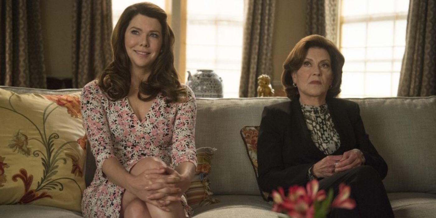 Gilmore Girls 5 Episodes Where Lorelai Was Just Like Emily (& 5 She Was The Total Opposite)