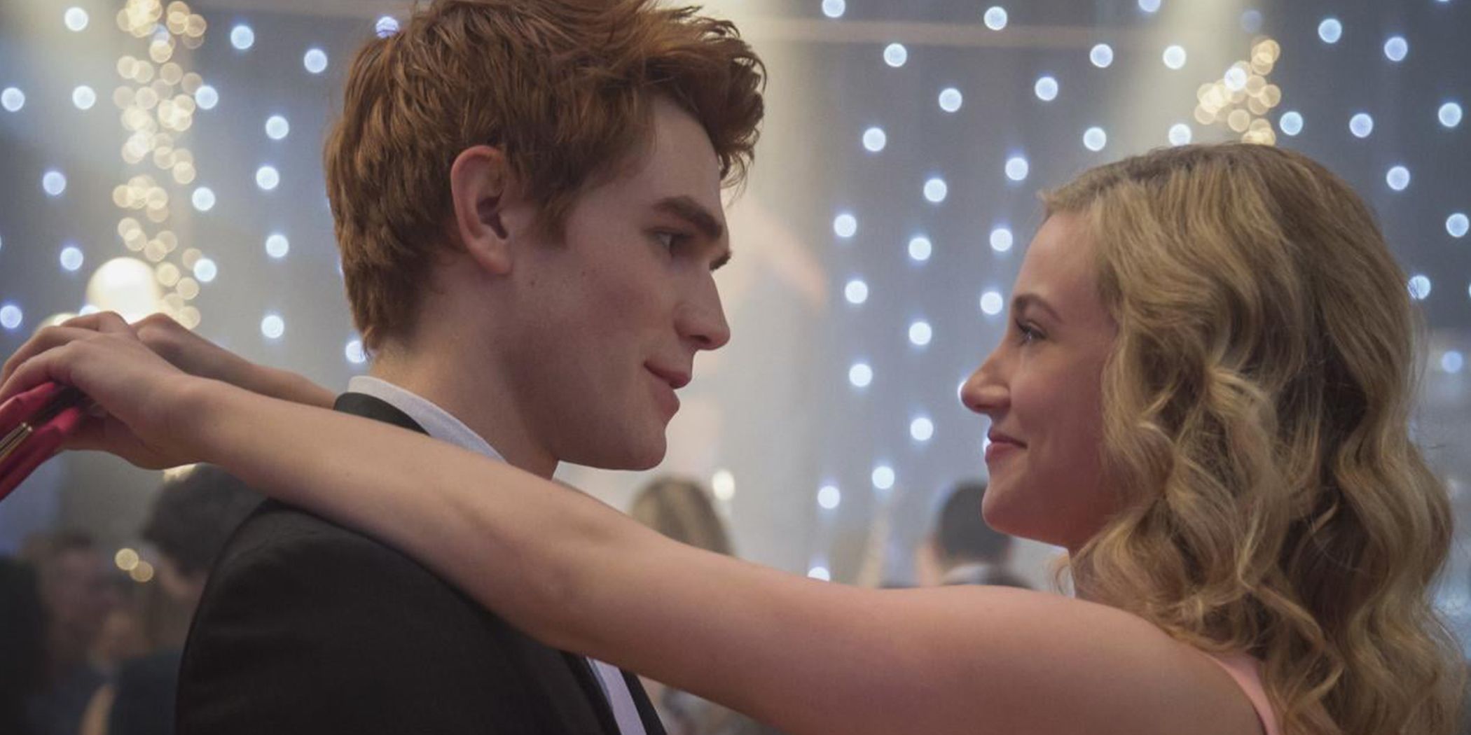 Riverdale: The 10 Worst Things Archie & Betty Did To Each Other