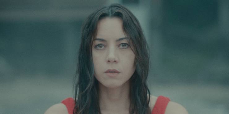 Aubrey Plaza Interview Black Bear Screen Rant aubrey plaza interview black bear