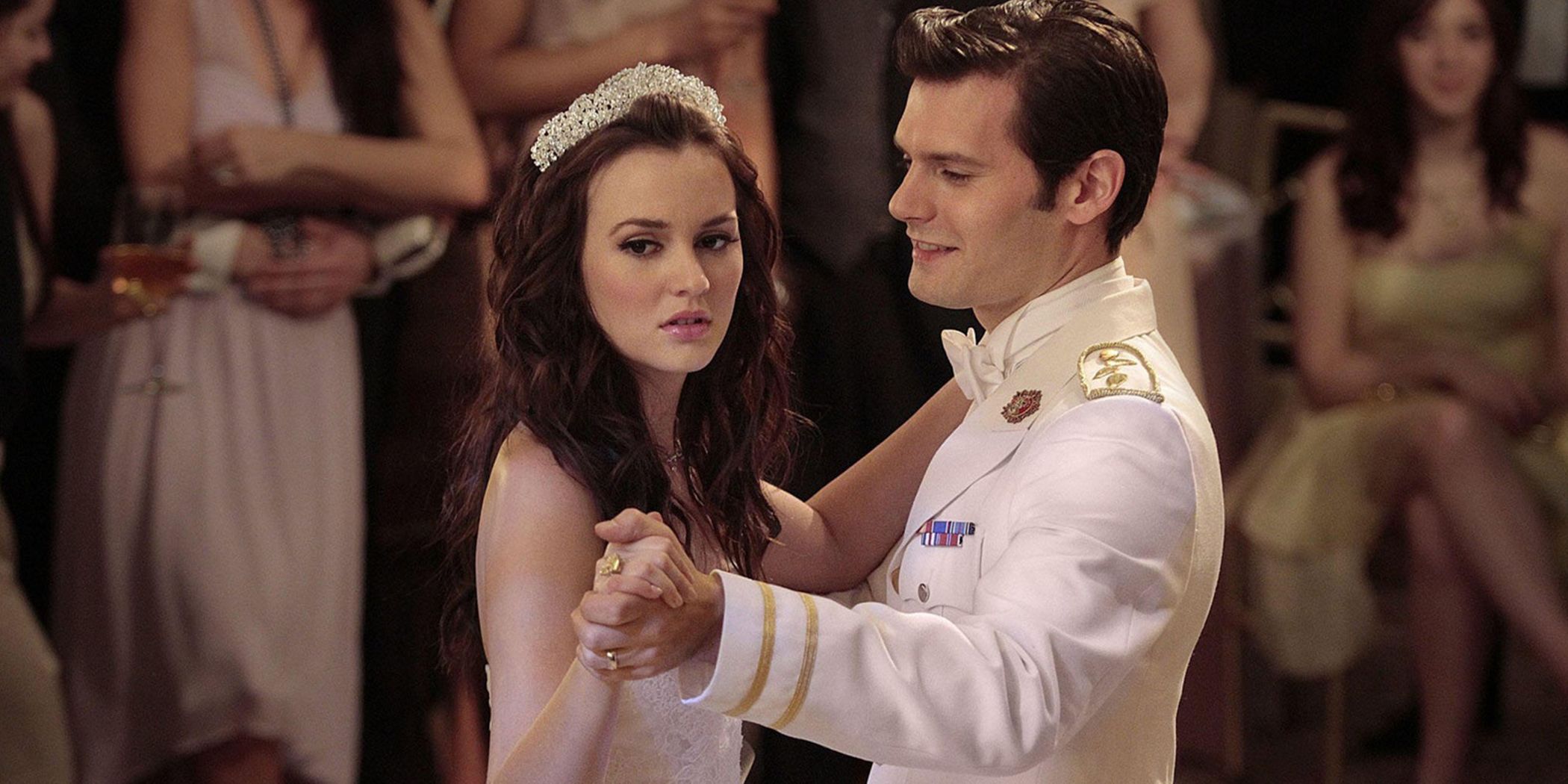 Gossip Girl 10 Characters Who Left The Show Too Soon