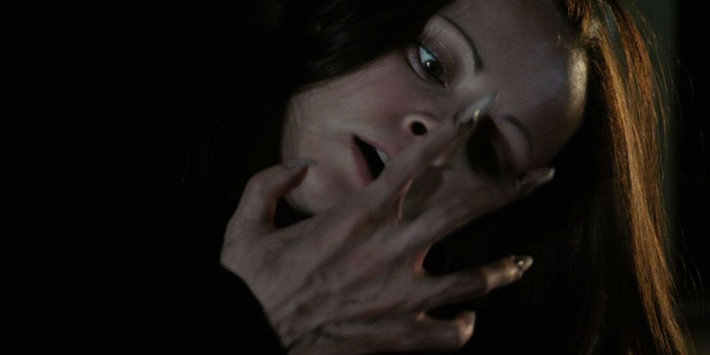 Cursed 2005 Christina Ricci as Ellie Transforming Hand