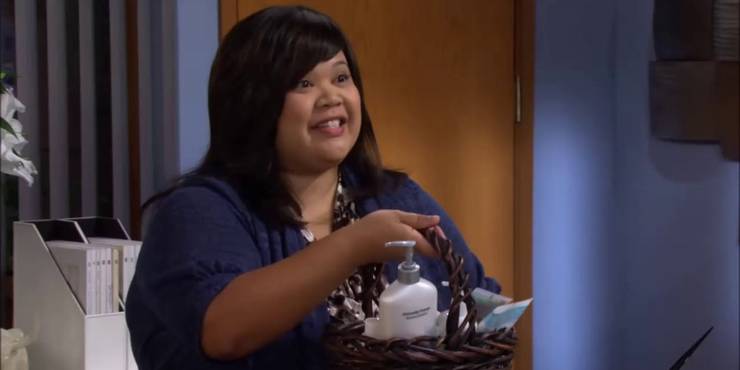 How-I-Met-Your-Mother-Robins-10-Shadiest-Burns-Ranked-22Nobody-Asked-You-Patrice22.jpg (740×370)
