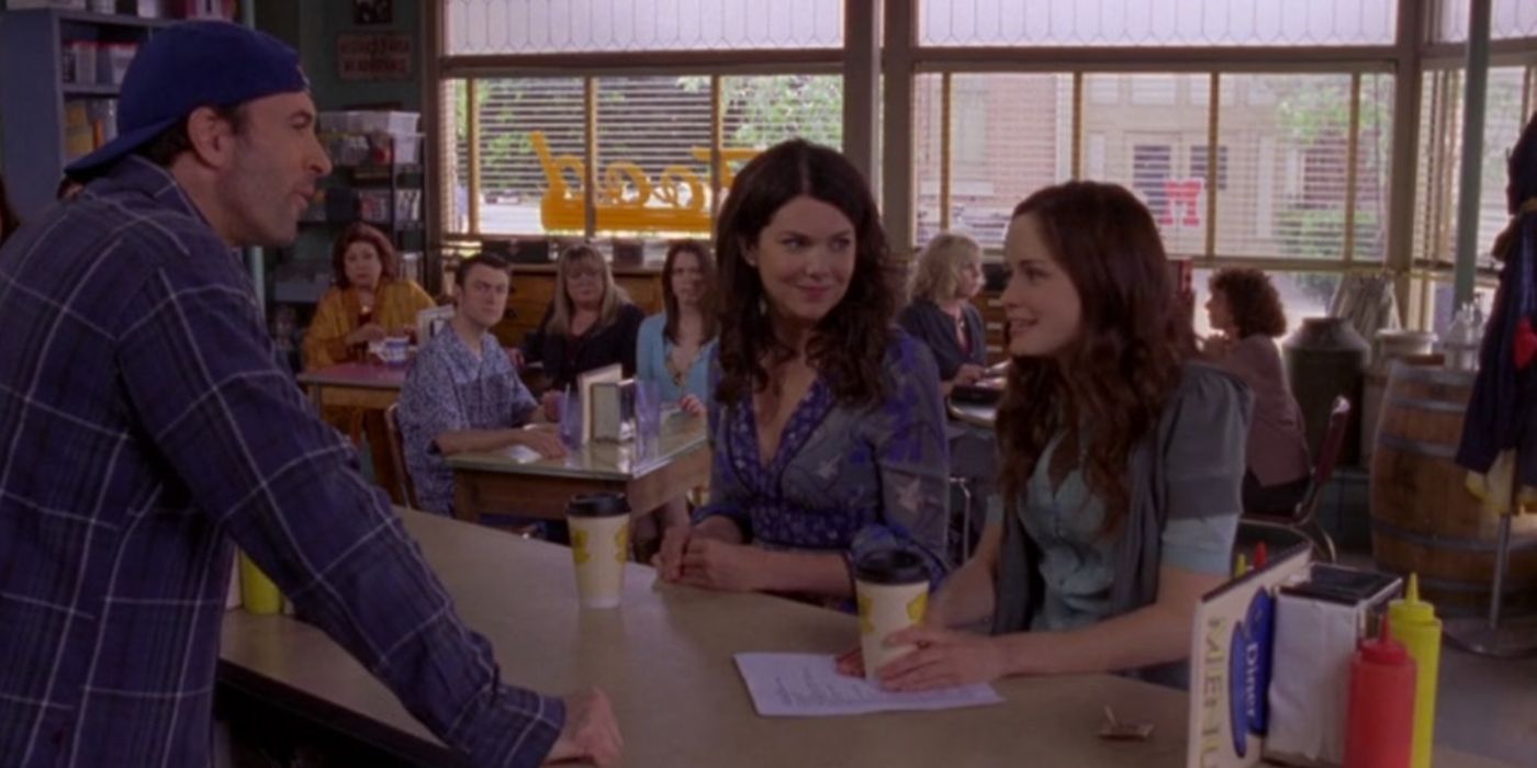 Gilmore Girls 10 Times Lorelai & Rory Were Saved By Money & Privilege