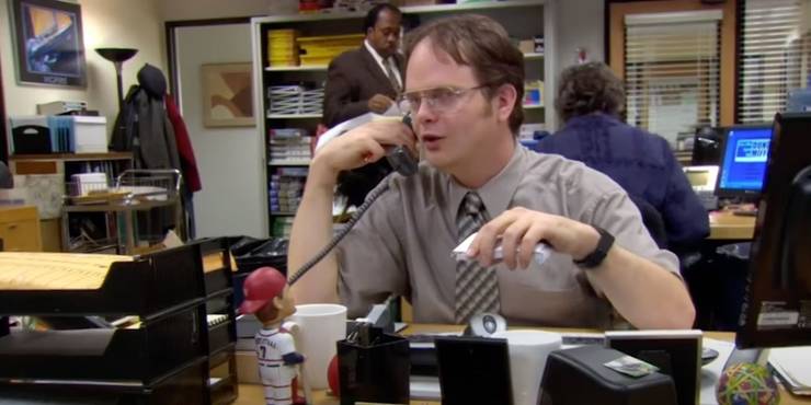 The Office: 10 Funniest Phone Calls by Dwight Schrute 11 Dwight in a still from the episode