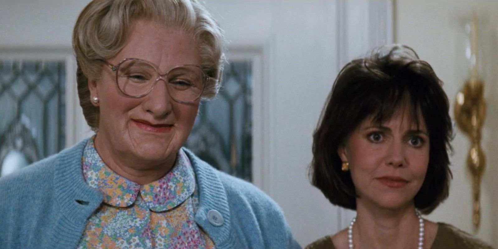 Robin Williams and Sally Field in Mrs Doubtfire