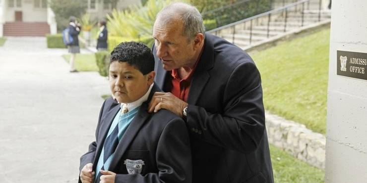 Modern Family Jay Manny S Best Worst Moments Screenrant Modern Family Jay Manny S Best Worst Moments Screenrant