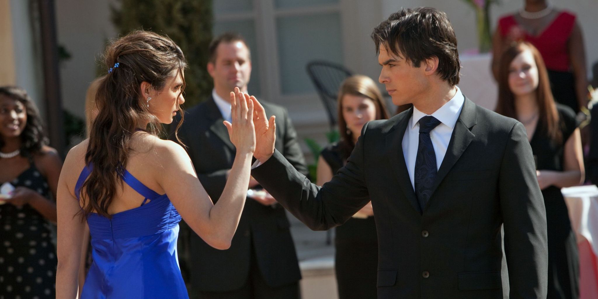 The Vampire Diaries Damon & Elenas 10 Best Romantic Tropes