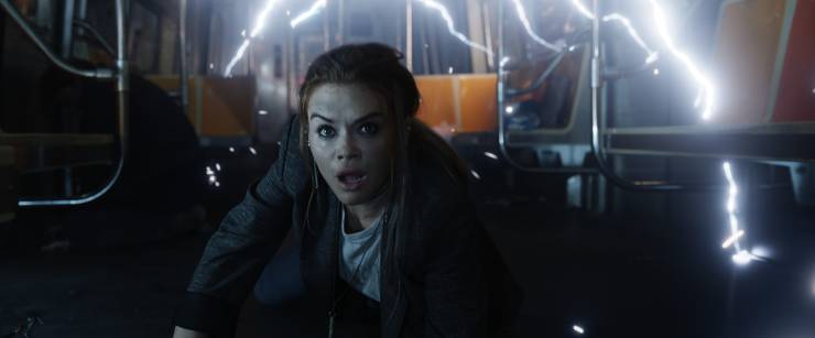 Студия Sony показала первые кадры из «Клаустрофобов 2», а также представила официальный синопсис Студия Sony показала первые кадры из «Клаустрофобов 2», а также представила официальный синопсис